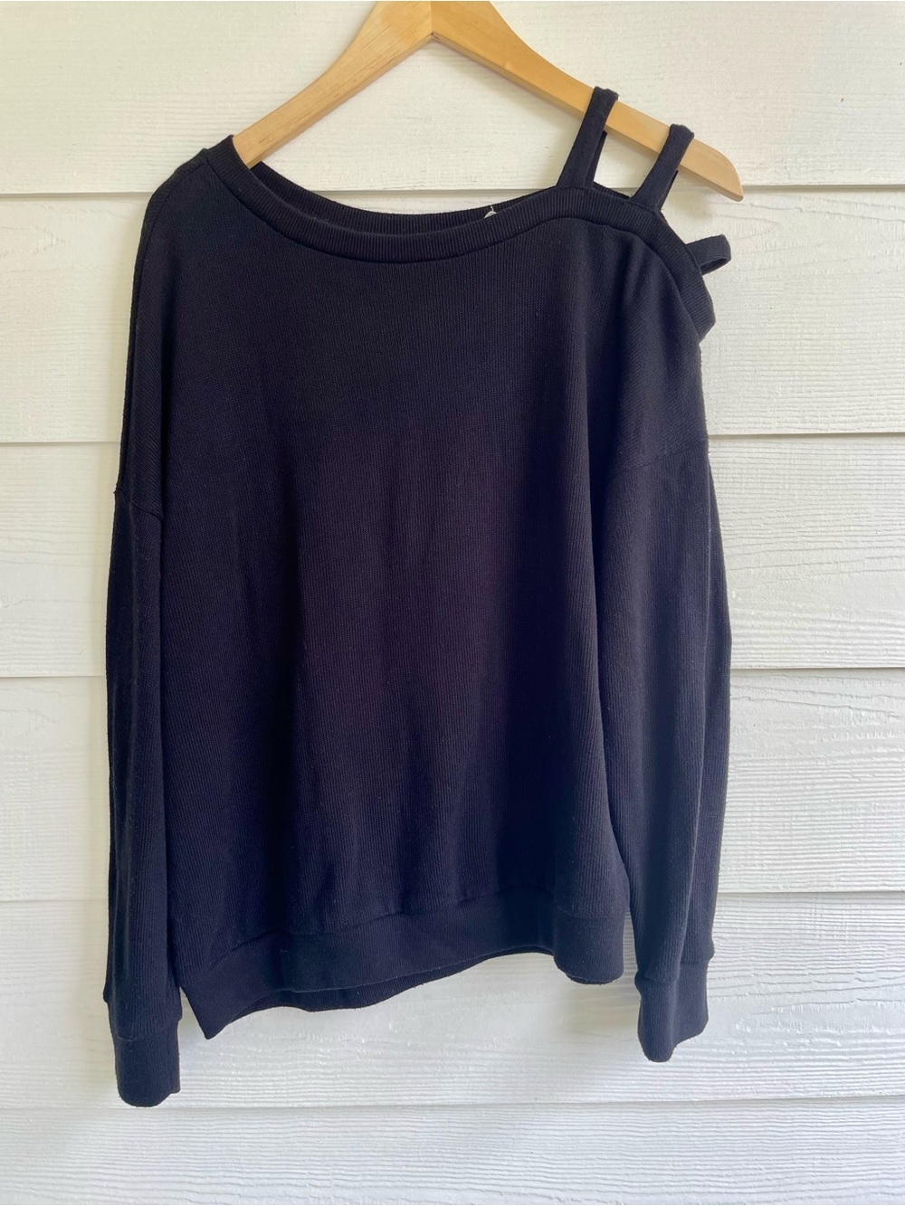 Aeropostale Black Off-Shoulder Strap Top